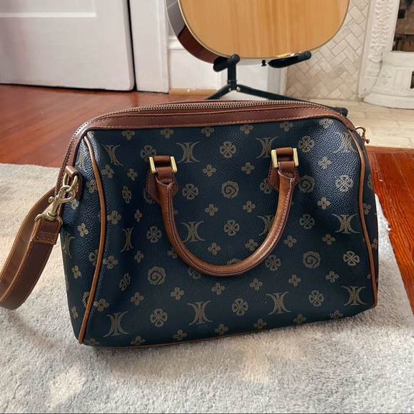 Logo Monogram Crossbody Designer - Picture 2 of 12